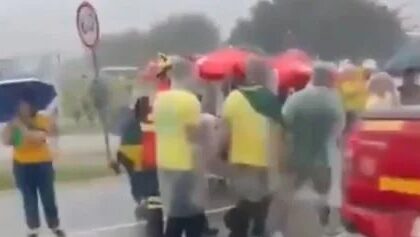 Raio atinge ato político em Brasília e deixa mais de 70 feridos 14 ocrente 1769379595