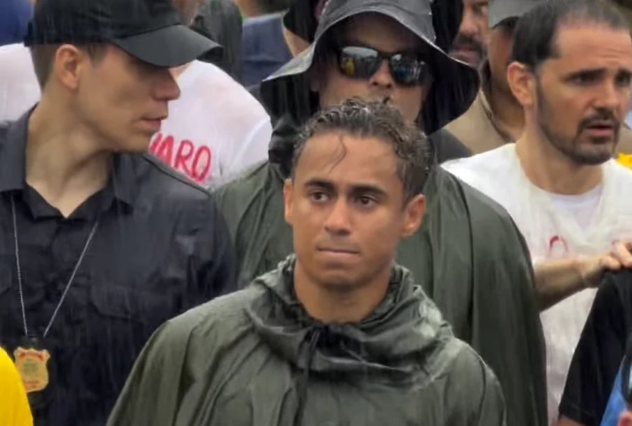 Colunista destaca caminhada e “coerência” de Nikolas Ferreira em artigo de opinião 2 ocrente 1769433578