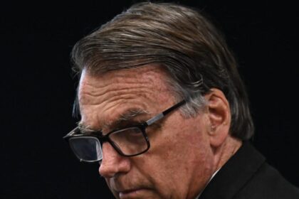 Defesa de Bolsonaro pede que padre seja autorizado a prestar assistência religiosa na Papudinha 2 ocrente 1769459669