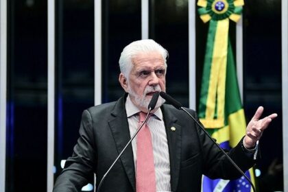 Jaques Wagner afirma que Bolsonaro age “corretamente” ao cogitar Flávio para a Presidência em 2026 2 ocrente 1769554162