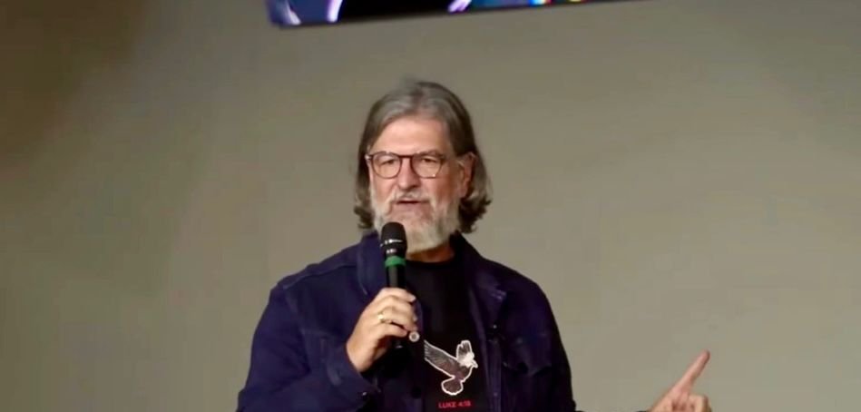 Pastor Carlito Paes critica ostentação: “Relógio de R$ 300 mil não combina com a vocação pastoral” 2 ocrente 1769716187