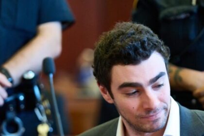 Falso agente do FBI é detido em Nova York ao tentar libertar acusado de assassinar CEO da UnitedHealthcare 20 ocrente 1769726986