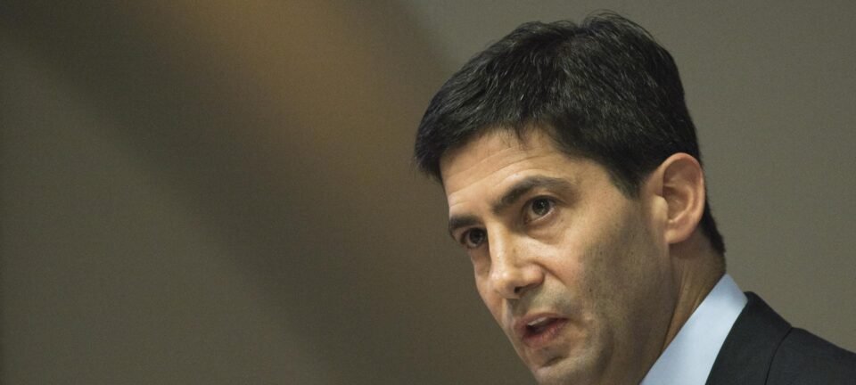Kevin Warsh é indicado por Trump para comandar o Fed em meio a disputa sobre cortes de juros 2 ocrente 1769799897