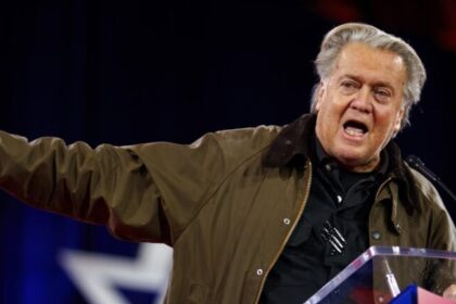 Novos “Epstein Files” revelam mensagens de Steve Bannon sobre Jair Bolsonaro 20 ocrente 1769821455