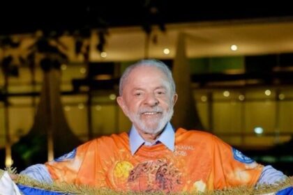 Deputado leva à Justiça Eleitoral suspeita de propaganda pró-Lula em samba-enredo 14 ocrente 1769834066
