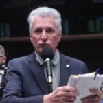 Deputado do PT apaga imagem criada por IA que ligava Bolsonaro a dono do Banco Master 4 ocrente 1770069883