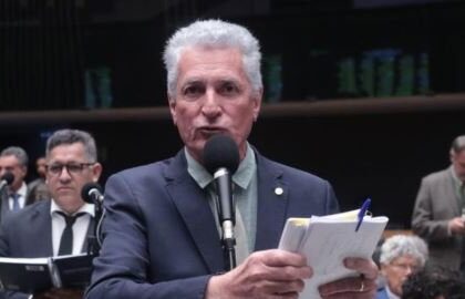Deputado do PT apaga imagem criada por IA que ligava Bolsonaro a dono do Banco Master 6 ocrente 1770069883