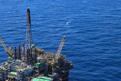 Ibama aplica multa de R$ 2,5 milhões à Petrobras por vazamento na Foz do Amazonas 2 ocrente 1770490159