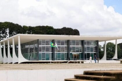 Levantamento aponta 60 tipos de “penduricalhos” que elevam salários acima do teto no Judiciário e nos MPs 14 ocrente 1770575714