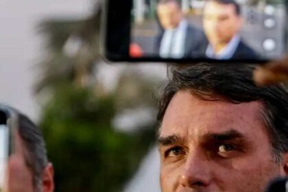 Flávio Bolsonaro herda capital digital do pai e lidera ranking de presidenciáveis 12 ocrente 1770653070