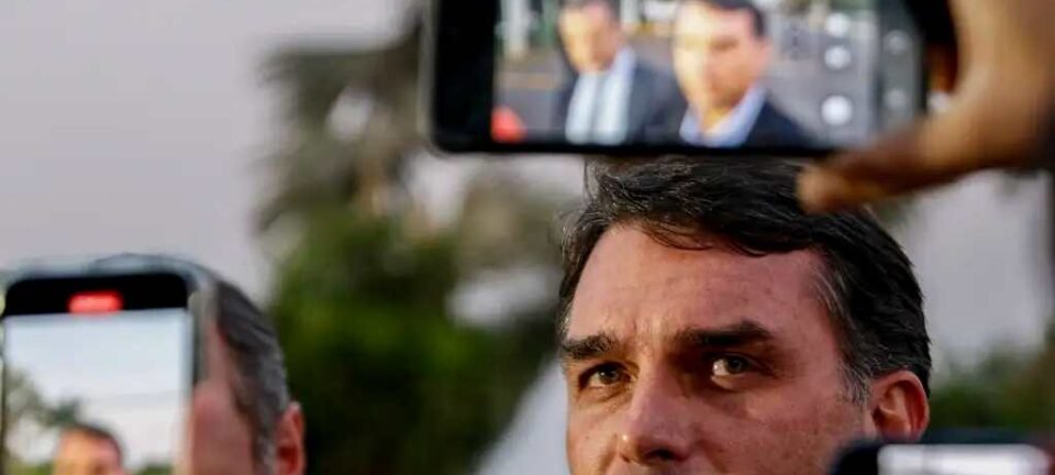 Flávio Bolsonaro herda capital digital do pai e lidera ranking de presidenciáveis 2 ocrente 1770653070