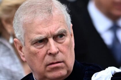 Polícia britânica analisa suspeita de vazamento de informações sigilosas por Andrew a Epstein 4 ocrente 1770670179