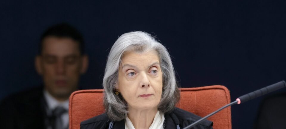 Cármen Lúcia rejeita extensão de gratificação de desempenho a aposentados do INSS 2 ocrente 1770674726