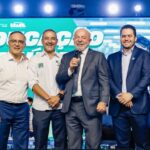 Em Mauá, Lula afirma que presidente não pode “ser mesquinho” e posa com prefeitos do PL 4 ocrente 1770680960