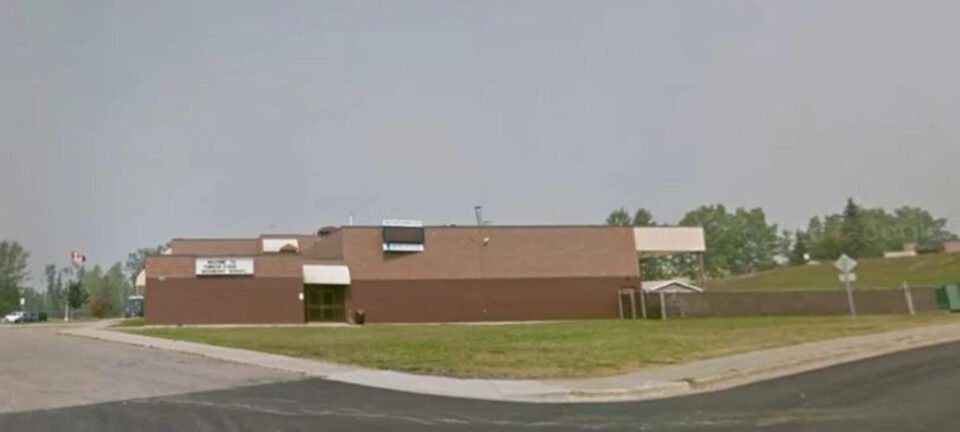 Polícia canadense identifica jovem que matou nove pessoas em ataque a escola na Colúmbia Britânica 2 ocrente 1770843875