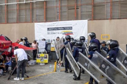 Mesmo após 444 libertações, mais de 600 presos políticos seguem detidos na Venezuela, aponta ONG 4 ocrente 1771295669