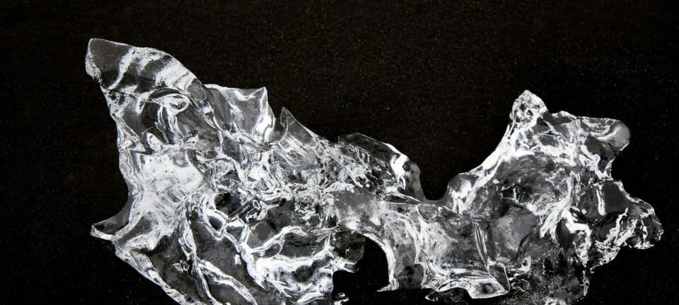 Cientistas registram pela primeira vez o nascimento de cristais dentro de metal líquido 2 ocrente 1771444211
