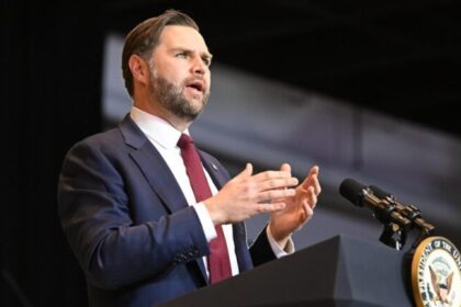 Vice-presidente J.D. Vance chama de “ilegal” decisão da Suprema Corte que derrubou tarifaço de Trump 8 ocrente 1771656565