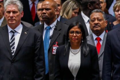 Partida de militares e médicos cubanos encerra parceria de duas décadas com a Venezuela 18 ocrente 1771708768