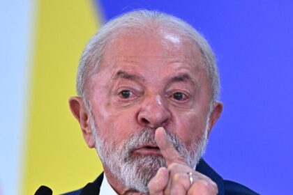Lula minimiza críticas de evangélicos a desfile da Acadêmicos de Niterói: “Não sou carnavalesco” 14 ocrente 1771795179