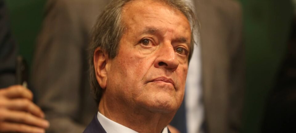 Valdemar diz a empresários que Flávio Bolsonaro é “equilibrado” e prevê disputa final com Lula 2 ocrente 1771898670