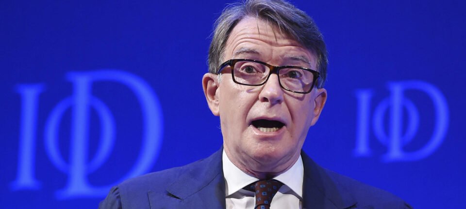 Ex-embaixador Peter Mandelson deixa prisão sob fiança em investigação ligada a Jeffrey Epstein 2 ocrente 1771953632