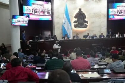 Congresso de Honduras aprova incentivo à leitura da Bíblia nas escolas públicas 4 ocrente 1772036390