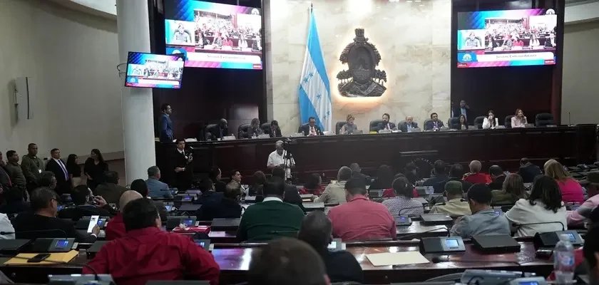 Congresso de Honduras aprova incentivo à leitura da Bíblia nas escolas públicas 2 ocrente 1772036390