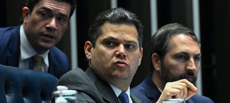 Falta de votação no Senado derruba incentivo de R$ 7 bilhões a datacenters e amplia atrito entre Alcolumbre e Planalto 2 ocrente 1772111991