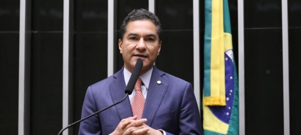 Líder do Republicanos alerta para pressão eleitoral sobre PEC que extingue escala 6×1 2 ocrente 1772116514