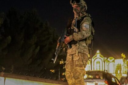 Paquistão assume “guerra aberta” contra Talibã e bombardeia Cabul 16 ocrente 1772193890