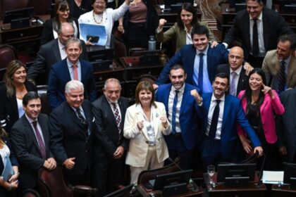 Senado argentino aprova ampla reforma trabalhista e consolida nova vitória de Javier Milei 8 ocrente 1772253302