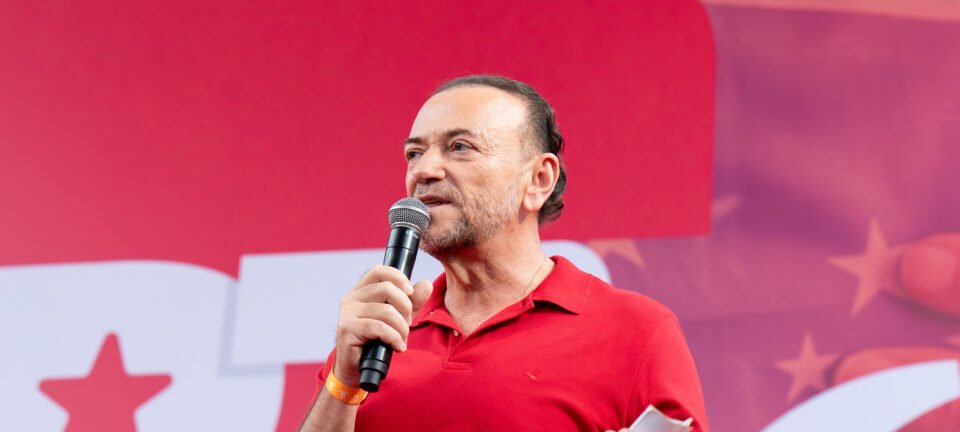 Chefe do PT reconhece desafios para 2026 e exige reação imediata contra Flávio Bolsonaro 2 ocrente 1772308233