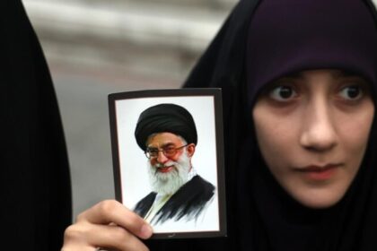 Morte de Ali Khamenei: quem era o aiatolá que chefiou o Irã por 35 anos 2 ocrente 1772317177