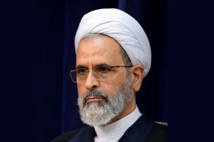 Aiatolá Alireza Arafi, 66, é nomeado chefe do conselho de transição do Irã 2 ocrente 1772373860