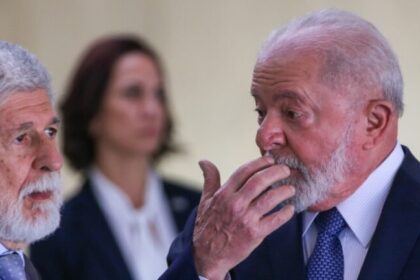 Celso Amorim alerta para impactos no Brasil da escalada entre Irã, EUA e Israel 20 ocrente 1772456750