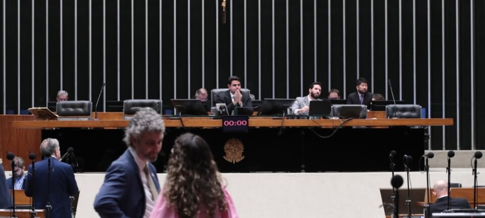 Câmara autoriza venda de medicamentos em supermercados; proposta segue para sanção presidencial 2 ocrente 1772562907