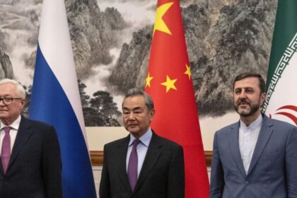 China e Rússia condenam ataques ao Irã, mas evitam compromisso militar com Teerã 4 ocrente 1772582743