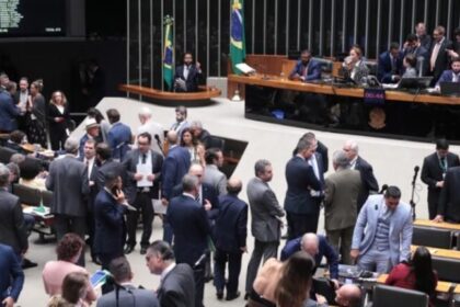 Câmara aprova PEC da Segurança Pública sem mexer na maioridade penal 10 ocrente 1772693411