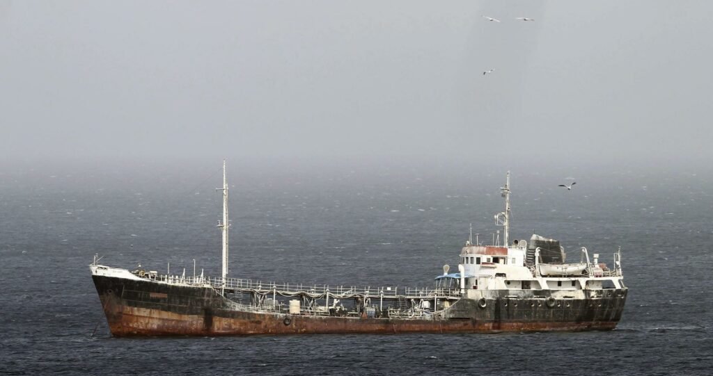 Irã cogita fechar Estreito de Ormuz e coloca mercado de petróleo em alerta 2 ocrente 1772799596
