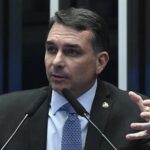 Justiça do DF manda retirar imagem gerada por IA que liga Flávio Bolsonaro a escândalo do Banco Master 4 ocrente 1772847253