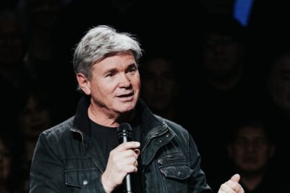 Pastor dos EUA relaciona conflito no Irã a antigas profecias bíblicas 20 ocrente 1772882393