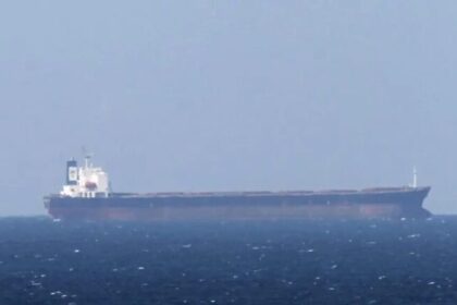Série de ataques a navios no Estreito de Ormuz eleva tensão sobre abastecimento global de petróleo 12 ocrente 1773241492