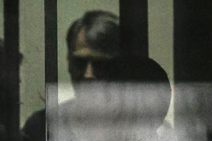Jair Bolsonaro é levado ao hospital após crise de vômitos e calafrios na madrugada 4 ocrente 1773404378