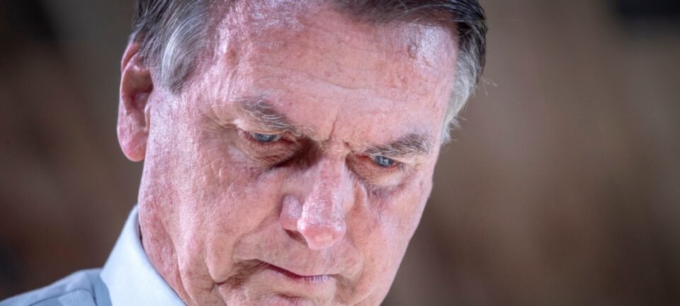 Bolsonaro é internado na UTI com broncopneumonia após passar mal em batalhão da PM 2 ocrente 1773507894
