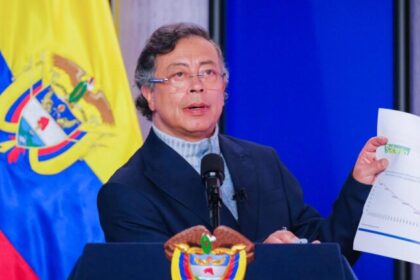 Petro denuncia lançamento de bomba equatoriana em solo colombiano 14 ocrente 1773758051