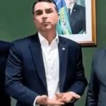 Flávio Bolsonaro oficializa apoio a Sérgio Moro na disputa pelo governo do Paraná 5 ocrente 1773920973