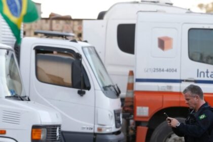 Justiça veta bloqueios em rodovias federais e acessos a portos de SC após pedido do governo Lula 14 ocrente 1773937209