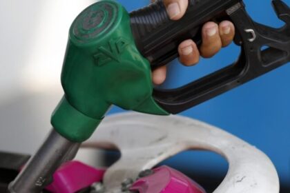 Países correm para frear petróleo a US$ 119 com subsídios, reservas e cortes de consumo 10 ocrente 1773979461