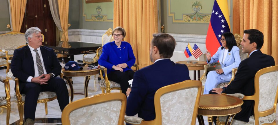 Delcy Rodríguez troca oito chefes militares e coloca novo ministro da Defesa na Venezuela 2 ocrente 1774024471